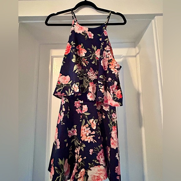 Lulu’s In The Garden romper, size L - Picture 1 of 3